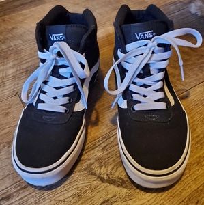 Vans Black High Top shoes/ like new
